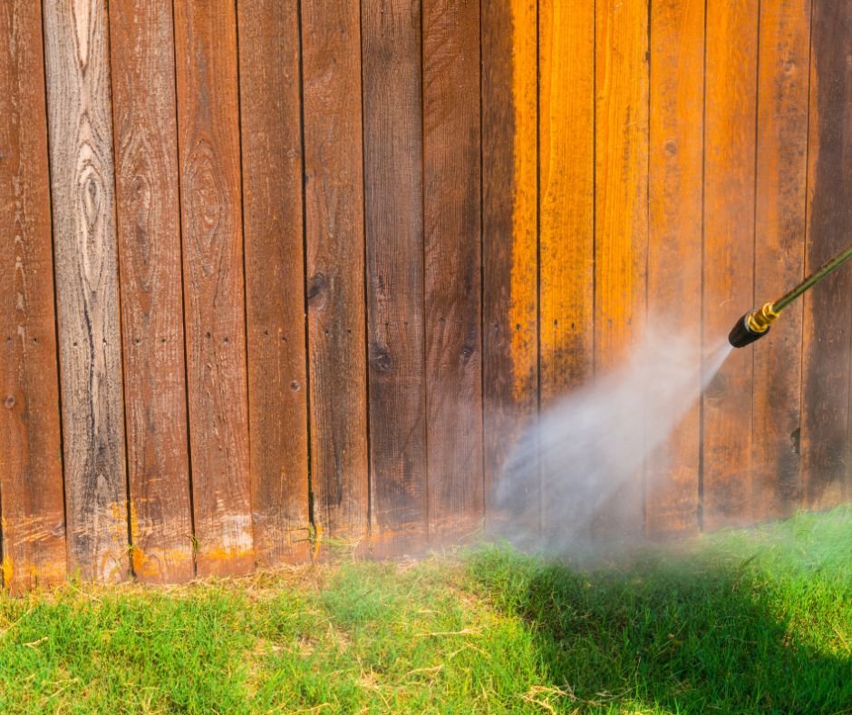 pressure washing Burrum Heads wood fence of home garden